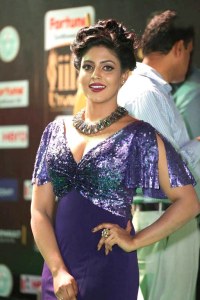 iniya-latest-stills-320-00330
