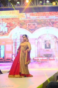 iniya-latest-stills-888-00369