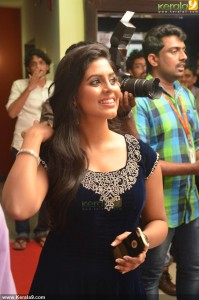 iniya-latest-stills21