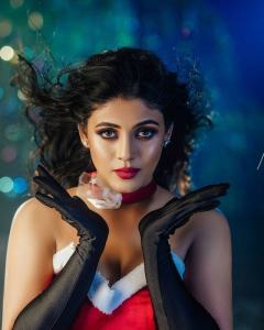 iniya-new-photoshoot-images-3