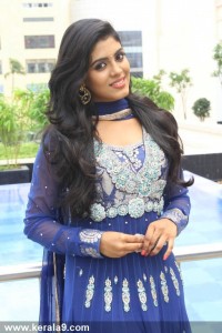 iniya-new-pics-00345