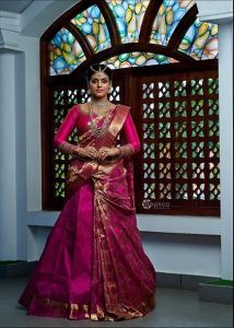 iniya new saree photos-002