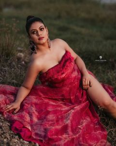 iniya-recent-photos-005