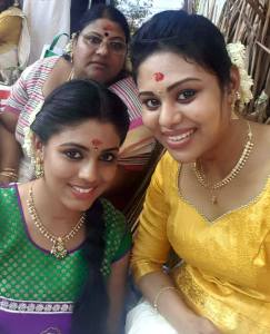south-actress-iniya-photos-092-00465