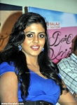 3890actress_iniya_latest_pics_00-005