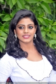 8113actress_iniya_latest_pics_00