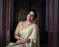 actress-iniya-in-saree-photos-001