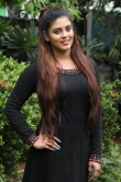 iniya-latest-images-097-00135