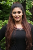 iniya-latest-photos-121-02063