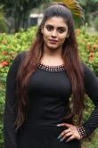 iniya-latest-photos-121-02253