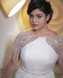 iniya-latest-photoshoot-pictures-001