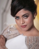 iniya-latest-photoshoot-pictures