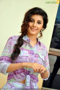 isha-talwar-hd-pics-00556