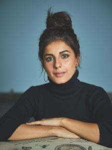 isha-talwar-in-black-top-with-messy-hair-style-photos-005