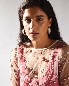 isha-talwar-latest-photoshoot-pictures-004