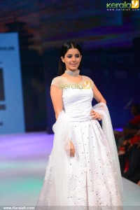 isha-talwar-latest-stills-60078