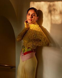 isha-talwar-new-photoshoot-images-002