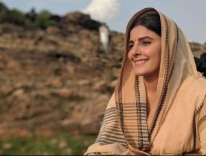 isha-talwar-photos-hd-008
