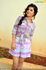 isha-talwar-photoshoot-0015