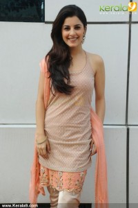 isha_talwar_latest_pics-00361