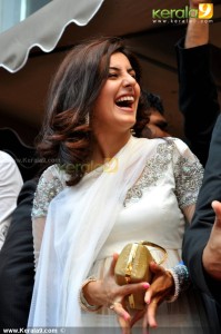 isha_talwar_latest_pictures-0044