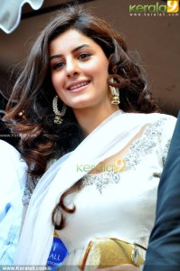 isha_talwar_latest_stills-00376