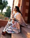 isha-talwar-in-latest-saree-style-photos-002