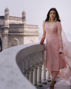 kajal agarwal honeymoon pics latest-002