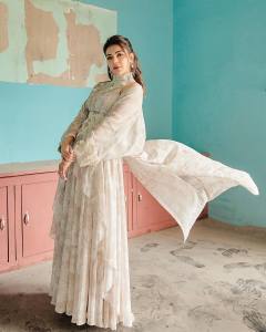 kajal-aggarwal-latest-photos-after-delivery-037