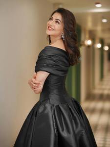 kajal-aggarwal-latest-photos-in-black-outfit-004
