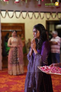 Kalyani-Priyadarshan-at-kalyanaraman-house-navratri-puja-celebration-2022-photos-001-1