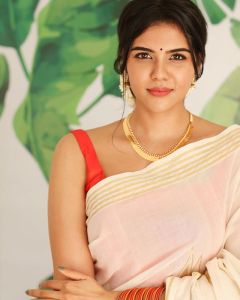 actress kalyani priyadarshan new onam kerala saree photos-007