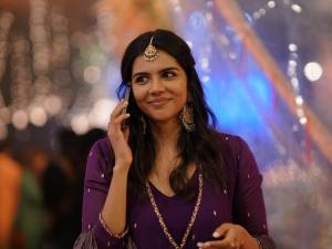 kalyani-priyadarshan-at-kalyan-navaratri-images-002
