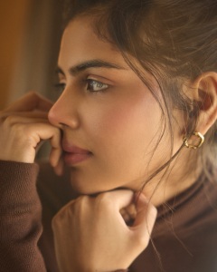 kalyani-priyadarshan-in-coffee-colour-dress-outfit-photos