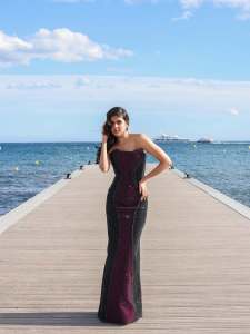 kalyani-priyadarshan-in-fish-cut-bodycon-gown-in-double-colour-shade-photos-001