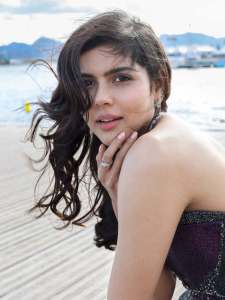 kalyani-priyadarshan-in-fish-cut-bodycon-gown-in-double-colour-shade-photos-005