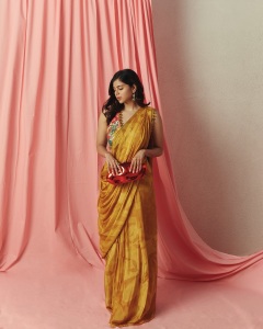 kalyani-priyadarshan-in-mango-yellow-saree-with-style-ideas-photos-002