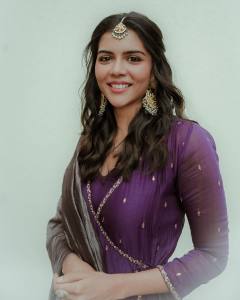 kalyani-priyadarshan-in-navaratri-pooja-002