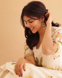 kalyani-priyadarshan-in-onam-dress-photos-latest-005