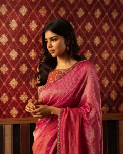 kalyani-priyadarshan-in-onam-vibe-dress-and-makeup-jewellery-photos-006