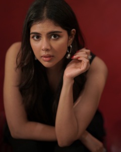 kalyani-priyadarshan-in-onam-vibe-dress-and-makeup-jewellery-photos-011