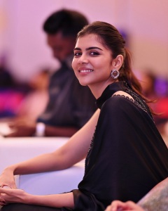 kalyani-priyadarshan-in-onam-vibe-dress-and-makeup-jewellery-photos-012