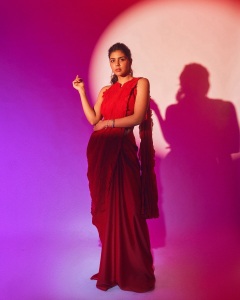 kalyani-priyadarshan-in-red-saree-photos-003