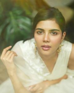 kalyani-priyadarshan-in-sleevless-white-lehanga-look-photos-007