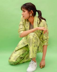 kalyani-priyadarshan-in-thallumaala-style-dress2022-005