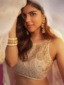 kalyani-priyadarshan-latest-photoshoot-update-photos-010