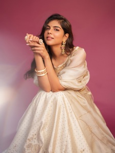 kalyani-priyadarshan-latest-photoshoot-update-photos-014