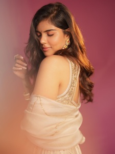 kalyani-priyadarshan-latest-photoshoot-update-photos-015