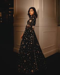kalyani-priyadarshan-new-photos-in-black-dhavani-006