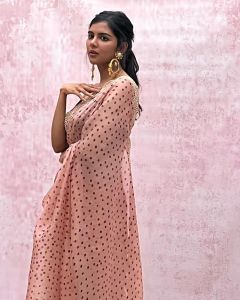 kalyani-priyadarshan-new-photos-in-dot-printed-saree-005